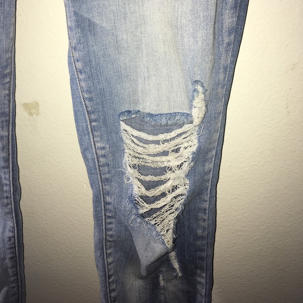 Ripped Jeans - Picture 5 of 6